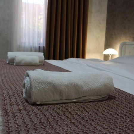 Memory Basket Hotel Kʼutʼaisi Exterior foto