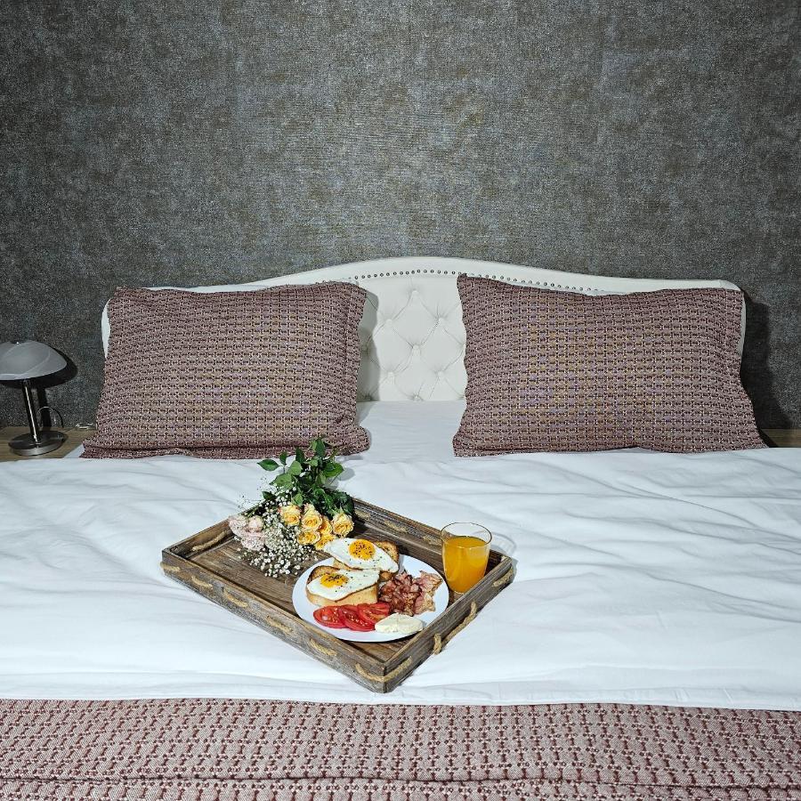 Memory Basket Hotel Kʼutʼaisi Exterior foto